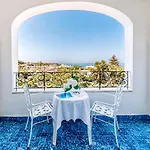Zaro Ξενοδοχείο 4*