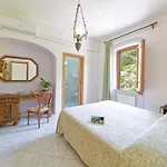 Ξενοδοχείο Zaro 4*