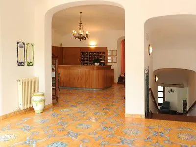 Hotel Zaro 4*