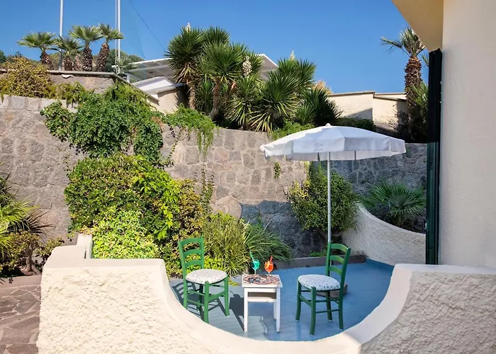 Zaro Hotel 4*