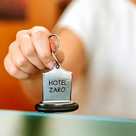 Zaro Hotell 4*