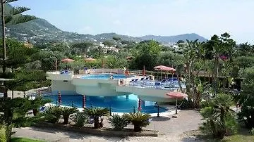 Zaro Hotel 4*