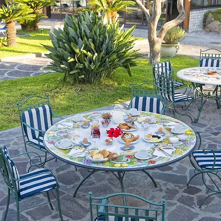 Hotel Zaro