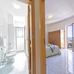 Zaro Hotell